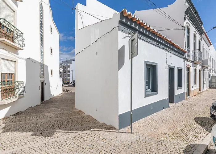 Casa Laurence-cozy 1 Bed House W Outside Terrace *
